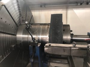 Neues Zylinderrohr auf der CNC Drehmaschine